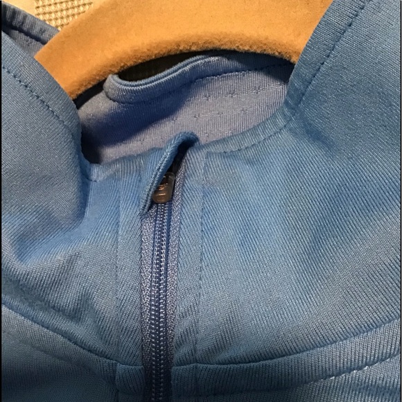 CHAMPION Blue long sleeve Lg athletic top - Picture 4 of 8